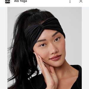 ALO Yoga Elegant Black Hairband